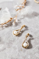 Laden Sie das Bild in den Galerie-Viewer, Perlen Wassertropfen Ohrringe