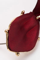 Laden Sie das Bild in den Galerie-Viewer, Rote Blütenblatt Ohrringe