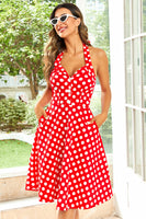 Laden Sie das Bild in den Galerie-Viewer, Hepburn Stil Neckholder Rote Knopf Polka Dots Rockabilly Kleid