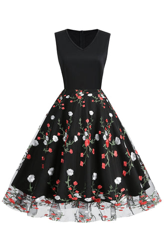 Schwarzes Vintage Kleid aus den 1950er Jahren mit Stickerei