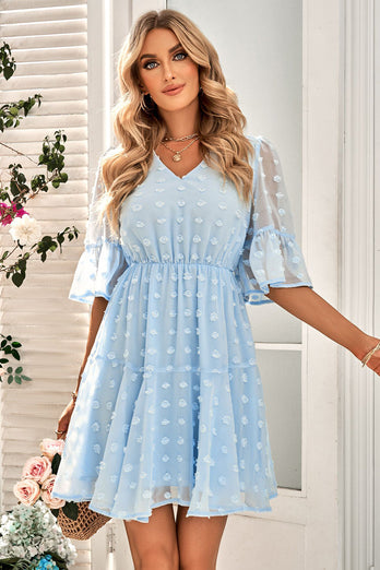 Blaues Mini Sommerkleid mit V-Ausschnitt und halben Ärmeln