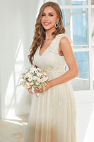 Laden Sie das Bild in den Galerie-Viewer, Aprikose Spitze langes Hochzeitsgastkleid mit Schleife