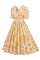 Laden Sie das Bild in den Galerie-Viewer, Schwarzes V-Ausschnitt kariertes Kleid mit kurzen Ärmeln aus den 1950er Jahren