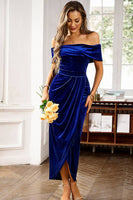 Laden Sie das Bild in den Galerie-Viewer, Burgunderrotes schulterfreies Weihnachtspartykleid aus Samt