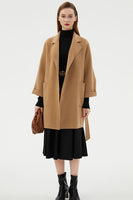 Laden Sie das Bild in den Galerie-Viewer, Schwarzer wendbarer Wollmantel mit langem Revers und Gürtel