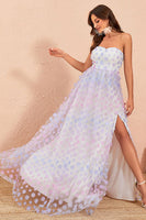 Laden Sie das Bild in den Galerie-Viewer, Trägerloses A-Linie Tüll Ballkleid mit Blumenmuster