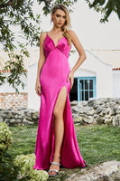Laden Sie das Bild in den Galerie-Viewer, Meerjungfrau Fuchsia Perlen Ballkleid mit Schlitz