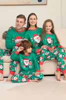 Laden Sie das Bild in den Galerie-Viewer, Grüner Weihnachtsmann und Hirsch Weihnachtsfamilie passendes Pyjama-Set