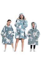 Laden Sie das Bild in den Galerie-Viewer, Schwarze Erdbeere Familie Passendes Flanell Übergröße Sweatshirt mit Kapuzenpullover