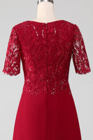 Laden Sie das Bild in den Galerie-Viewer, Burgunderrotes A-Linie Kleid mit funkelnden Pailletten aus Brautmutter mit Rundhalsausschnitt und Applikationen