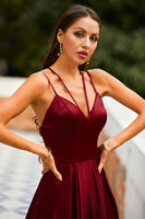 Laden Sie das Bild in den Galerie-Viewer, Langes  Burgundy Satin Kleid