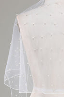 Laden Sie das Bild in den Galerie-Viewer, Umhang aus schwarzem Tüll aus den 1920er Jahren mit Perlen