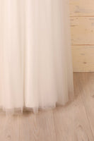 Laden Sie das Bild in den Galerie-Viewer, Hoher Hals Weißes Kleid