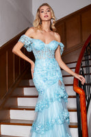 Laden Sie das Bild in den Galerie-Viewer, Stilvolles schulterfreies himmelblaues Spitze Ballkleid mit Rüschen