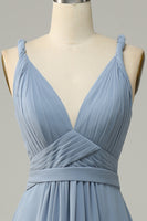 Laden Sie das Bild in den Galerie-Viewer, Staubiges blaues A-Linie Brautjungfernkleid mit tiefem V-Ausschnitt