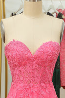 Laden Sie das Bild in den Galerie-Viewer, Enges Rosa Kurzes Abiballkleid mit Applikationen