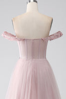 Laden Sie das Bild in den Galerie-Viewer, Schulterfreies A-Linie Perlen Ballkleid mit Schlitz