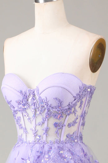 Lavendel trägerloses gestuftes Tüllkorsett Ballkleid mit Applikationen