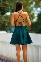 Laden Sie das Bild in den Galerie-Viewer, Grünes Neckholder Abiballkleid