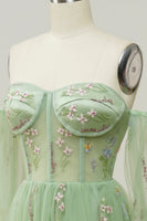 Laden Sie das Bild in den Galerie-Viewer, Grünes Schulterfreies Lange Ärmel A-Linie Ballkleid