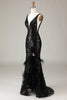 Laden Sie das Bild in den Galerie-Viewer, Schwarzes glitzerndes Meerjungfrauen Ballkleid mit V-Ausschnitt und Federn