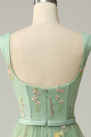 Laden Sie das Bild in den Galerie-Viewer, A Linie Herzausschnitt Grünes langes Ballkleid mit Stickerei