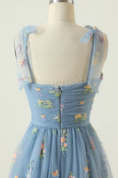 Laden Sie das Bild in den Galerie-Viewer, Graublaues langes Ballkleid mit Stickerei