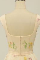 Laden Sie das Bild in den Galerie-Viewer, Süßes A Linie Herzausschnitt Champagner Kurzes Abiballkleid