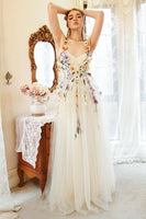 Laden Sie das Bild in den Galerie-Viewer, Elegantes A Linie Champagner Übergröße Ballkleid mit Applikationen