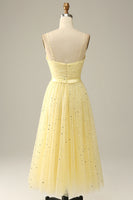 Laden Sie das Bild in den Galerie-Viewer, Gelbe Spaghettiträger Tee Länge Ballkleid