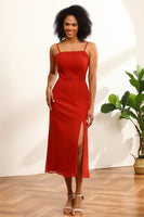 Laden Sie das Bild in den Galerie-Viewer, Rotes Chiffon Mid-Wade Brautjungfernkleid mit Schlitz