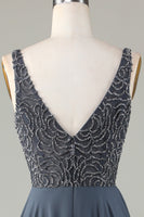 Laden Sie das Bild in den Galerie-Viewer, A-Linie Perlen Eukalyptus Langes Brautjungfernkleid