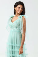 Laden Sie das Bild in den Galerie-Viewer, A-Linie V-Ausschnitt Staubiges rosa langes Brautjungfernkleid mit Perlen