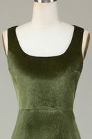 Laden Sie das Bild in den Galerie-Viewer, Samt Meerjungfrau Oliv Brautjungfernkleid mit Schlitz