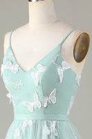 Laden Sie das Bild in den Galerie-Viewer, Tüll Spaghettiträger Matcha Brautjungfernkleid mit Applikationen