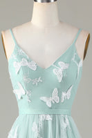 Laden Sie das Bild in den Galerie-Viewer, Tüll Spaghettiträger Matcha Brautjungfernkleid mit Applikationen