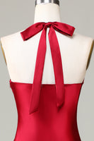 Laden Sie das Bild in den Galerie-Viewer, Neckholder ärmelloses burgunderrotes langes Brautjungfernkleid mit Schlitz