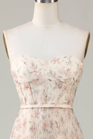 Laden Sie das Bild in den Galerie-Viewer, A-Linie Herzausschnitt Champagner Blume Brautjungfer Kleid