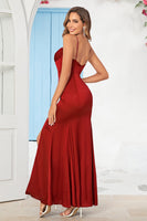 Laden Sie das Bild in den Galerie-Viewer, Meerjungfrau Spaghettiträger Burgunderrot Langes Brautjungfernkleid mit Schlitz