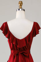 Laden Sie das Bild in den Galerie-Viewer, Burgunderrotes Brautjungfernkleid mit V-Ausschnitt und Rüschen