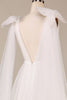 Laden Sie das Bild in den Galerie-Viewer, Elegantes A-Linie V-Ausschnitt Elfenbein Abnehmbares Tüll Brautkleid
