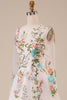 Laden Sie das Bild in den Galerie-Viewer, Langärmeliges Elfenbein Brautkleid aus Tüll mit Stickerei