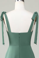 Laden Sie das Bild in den Galerie-Viewer, Eukalyptus Krawattenträger A Linie Brautjungfernkleid mit Schlitz