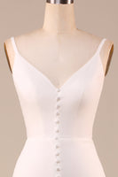 Laden Sie das Bild in den Galerie-Viewer, Einfaches elfenbein Meerjungfrau rückenfreies langes Brautkleid mit Schlitz