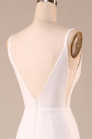 Laden Sie das Bild in den Galerie-Viewer, Einfaches elfenbein Meerjungfrau rückenfreies langes Brautkleid mit Schlitz