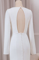 Laden Sie das Bild in den Galerie-Viewer, Elfenbein Langarm Meerjungfrauen Brautkleid mit V-Ausschnitt und Schlitz