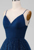 Laden Sie das Bild in den Galerie-Viewer, Marineblaues Ballkleid mit V-Ausschnitt Lange perlenbesetzte Tüll-Ballkleider mit Plissee