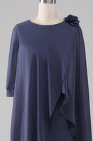 Laden Sie das Bild in den Galerie-Viewer, Etui Knielanges Chiffon Kleid für die Brautmutter mit U-Ausschnitt und Perlen