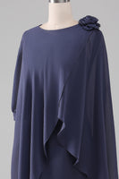 Laden Sie das Bild in den Galerie-Viewer, Etui Knielanges Chiffon Kleid für die Brautmutter mit U-Ausschnitt und Perlen