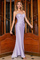 Laden Sie das Bild in den Galerie-Viewer, Meerjungfrauen Herzausschnitt Flieder Korsett Ballkleid mit Spitze Applikationen